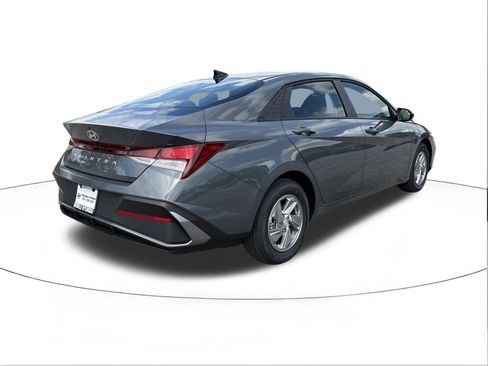New 2026 Hyundai Elantra SE w/ Cargo Package FWD image 3