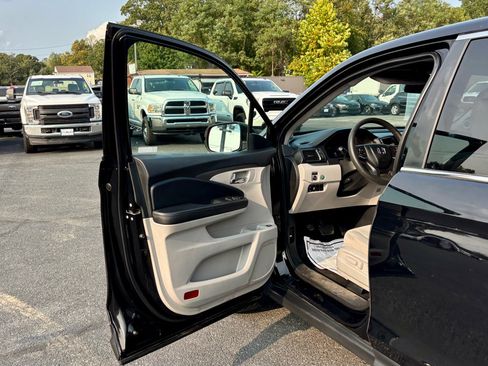 Used 2019 Honda Pilot EX image 13