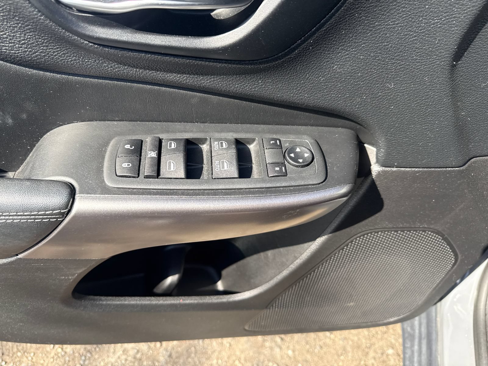Used 2021 Jeep Cherokee Latitude Lux FWD image 11