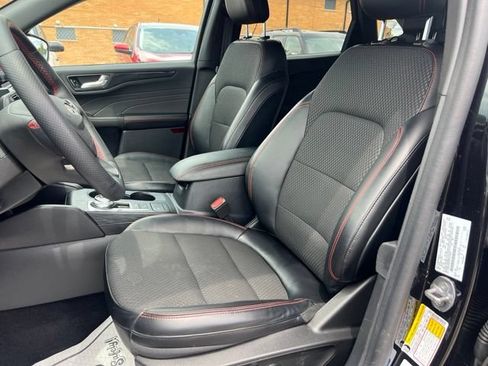 Certified 2023 Ford Escape ST-Line Select AWD/4WD image 18