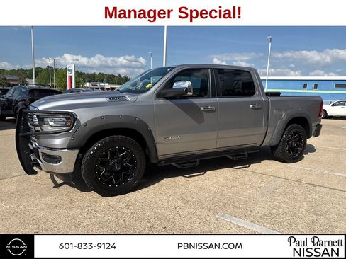 Used 2019 RAM 1500 Laramie AWD/4WD image 10