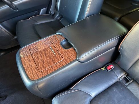 Used 2019 Nissan Armada Platinum w/ Captain's Chairs Package AWD/4WD image 21