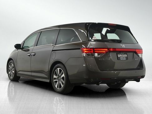 Used 2016 Honda Odyssey Touring image 3