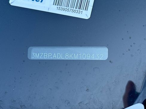 Used 2019 MAZDA MAZDA3 w/Preferred Pkg image 8