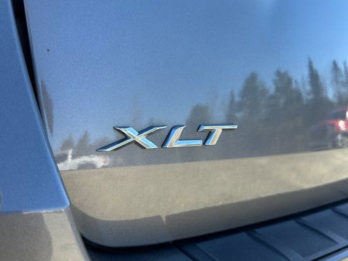 Used 2021 Ford Explorer XLT w/ Equipment Group 202A AWD/4WD image 25