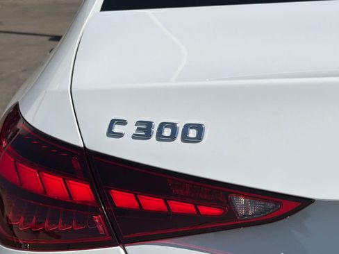 Used 2022 Mercedes-Benz C 300 Sedan image 32