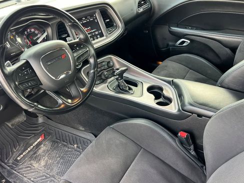 Used 2022 Dodge Challenger GT w/ Plus Package image 12