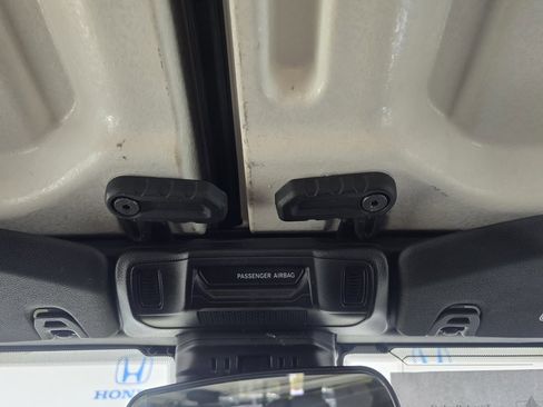 Used 2024 Jeep Wrangler Willys image 30