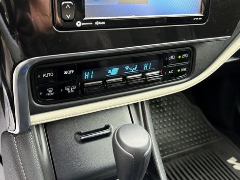 Used 2018 Toyota Corolla iM image 36