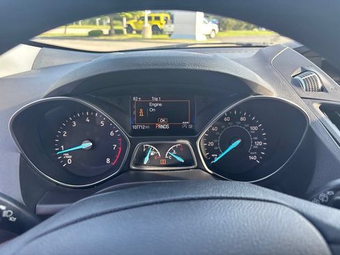 Used 2017 Ford Escape SE AWD/4WD image 16