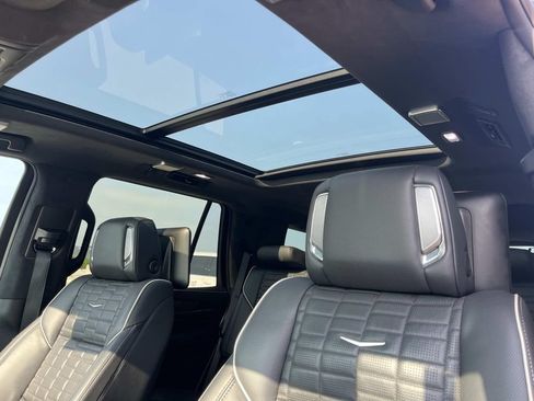 Certified 2024 Cadillac Escalade Sport Platinum w/ Heavy-Duty Trailer Package AWD/4WD image 37