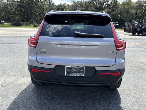 New 2026 Volvo XC40 B5 Plus w/ Protection Package Premier image 4