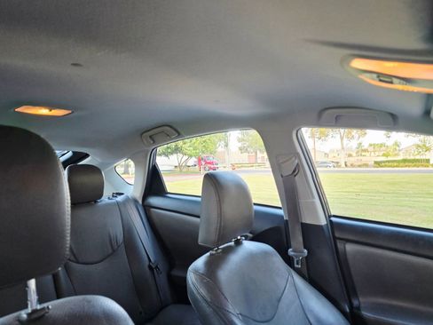 Used 2014 Toyota Prius Plug-In Hybrid image 28