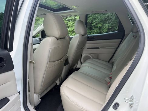 Used 2010 MAZDA CX-7 i Sport w/ Convenience Pkg FWD image 12