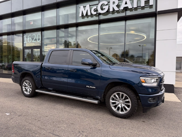 Used 2023 RAM 1500 Laramie AWD/4WD image 2