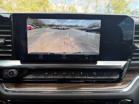 Used 2024 Chevrolet Silverado 1500 LT Trail Boss w/ Convenience Package II image 31