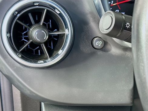 Used 2024 Chevrolet Camaro LT w/ Technology Package image 10