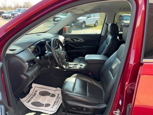 Used 2021 Chevrolet Traverse Premier w/ LPO, Floor Liner Package image 18