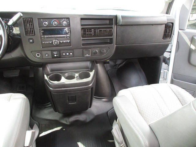 Used 2018 Chevrolet Express 3500 LT w/ LT Preferred Equipment Group RWD image 20