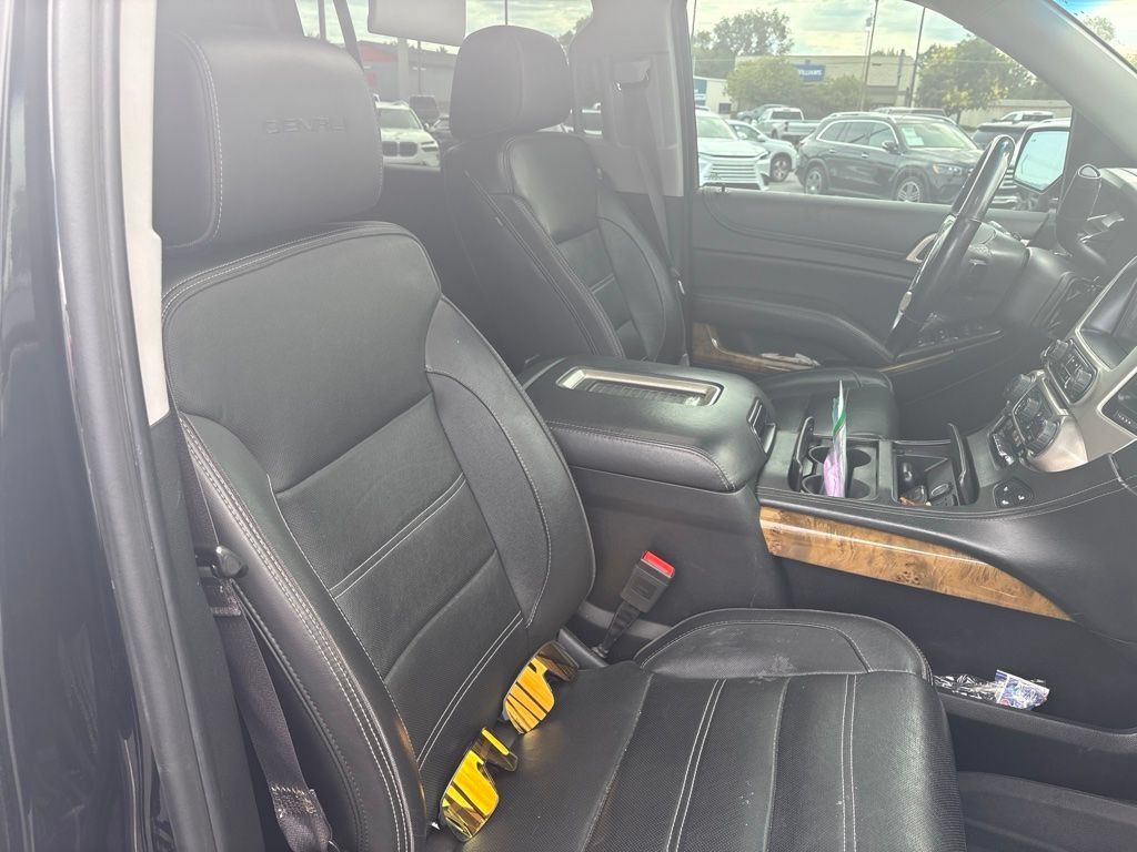 Used 2017 GMC Yukon XL Denali w/ Open Road Package AWD/4WD image 21
