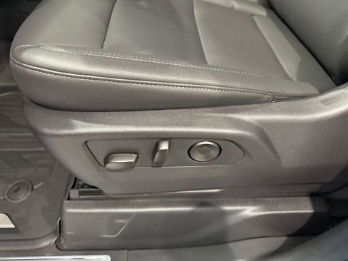 New 2025 GMC Sierra 2500 SLT image 24