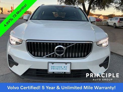 Certified 2025 Volvo XC40 B5 Core image 3