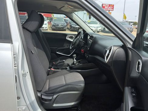 Used 2021 Kia Soul LX FWD image 20