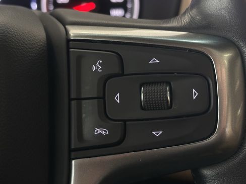 Used 2021 Chevrolet Suburban Premier w/ Premium Package AWD/4WD image 45