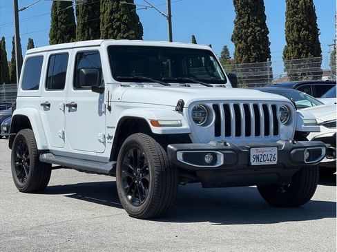 Used 2021 Jeep Wrangler Unlimited Sahara w/ Cold Weather Group AWD/4WD image 3