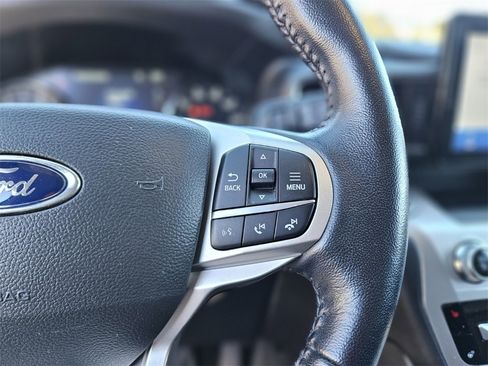 Used 2022 Ford Explorer XLT w/ Equipment Group 202A image 29