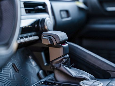 New 2025 Toyota Tacoma TRD Off-Road image 25