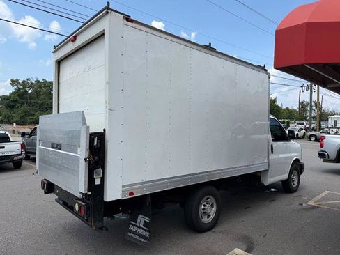 Used 2015 Chevrolet Express 3500 RWD image 4