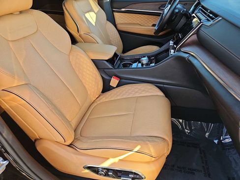 Used 2022 Jeep Grand Cherokee Summit w/ Advanced Protech Group IV image 23