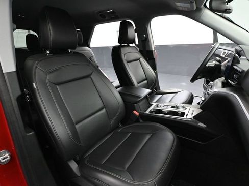 Used 2023 Ford Explorer XLT w/ Equipment Group 202A image 51