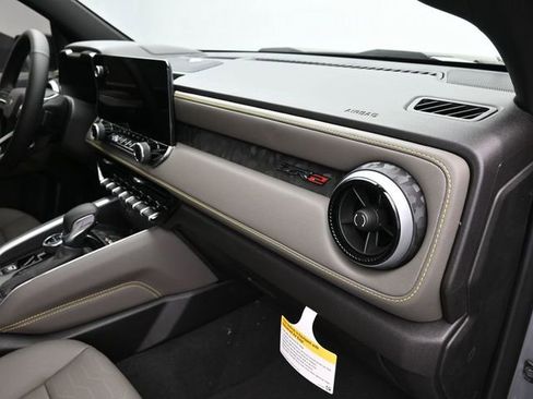 New 2026 Chevrolet Colorado ZR2 w/ Technology Package AWD/4WD image 45