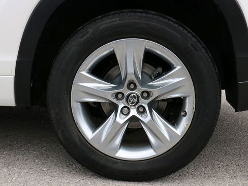 Used 2017 Toyota Highlander Limited FWD image 9