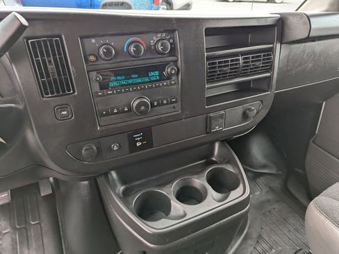 Used 2024 GMC Savana 2500 w/ Driver Convenience Package image 19