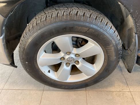 Used 2019 RAM 1500 Classic SLT image 9