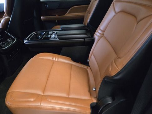 Used 2020 Lincoln Navigator L Reserve image 19