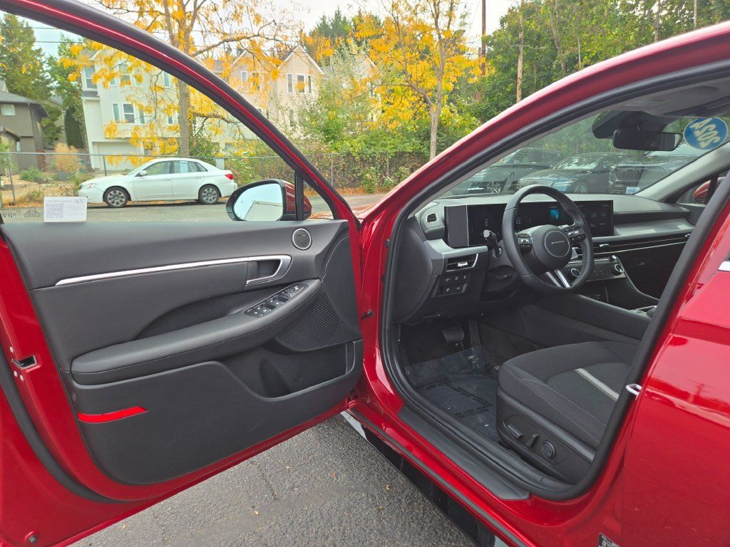 Used 2024 Hyundai Sonata SEL FWD image 19