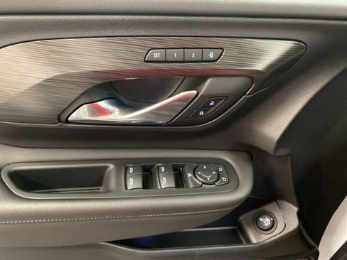 Used 2022 GMC Terrain SLT w/ Infotainment Package II image 21