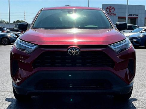 Used 2024 Toyota RAV4 LE AWD/4WD image 2