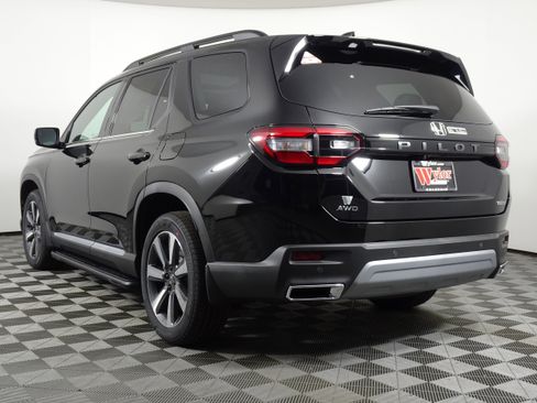New 2025 Honda Pilot Touring image 16