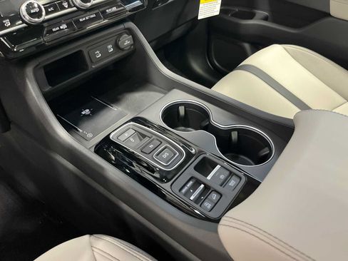 Used 2026 Honda Pilot Touring image 13