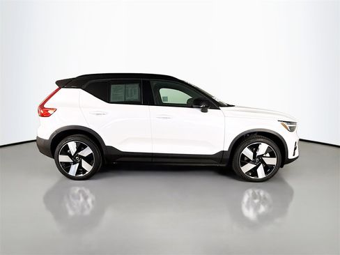 Certified 2023 Volvo XC40 Recharge Ultimate image 8