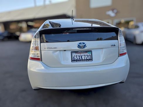 Used 2011 Toyota Prius Three w/ Solar Roof Pkg FWD image 10