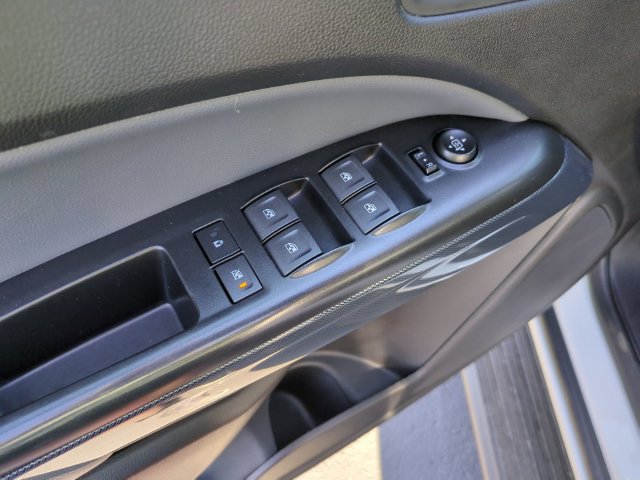 Used 2019 Chevrolet Colorado Z71 AWD/4WD image 14