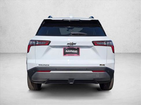 New 2026 Chevrolet Equinox LT w/ Midnight Edition FWD image 7