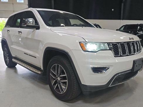 Used 2018 Jeep Grand Cherokee Limited AWD/4WD image 15