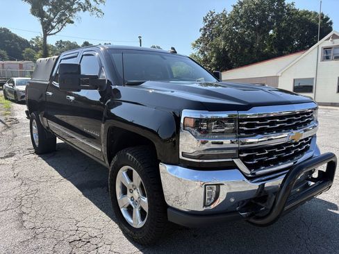Used 2017 Chevrolet Silverado 1500 LTZ w/ Sport Package AWD/4WD image 5